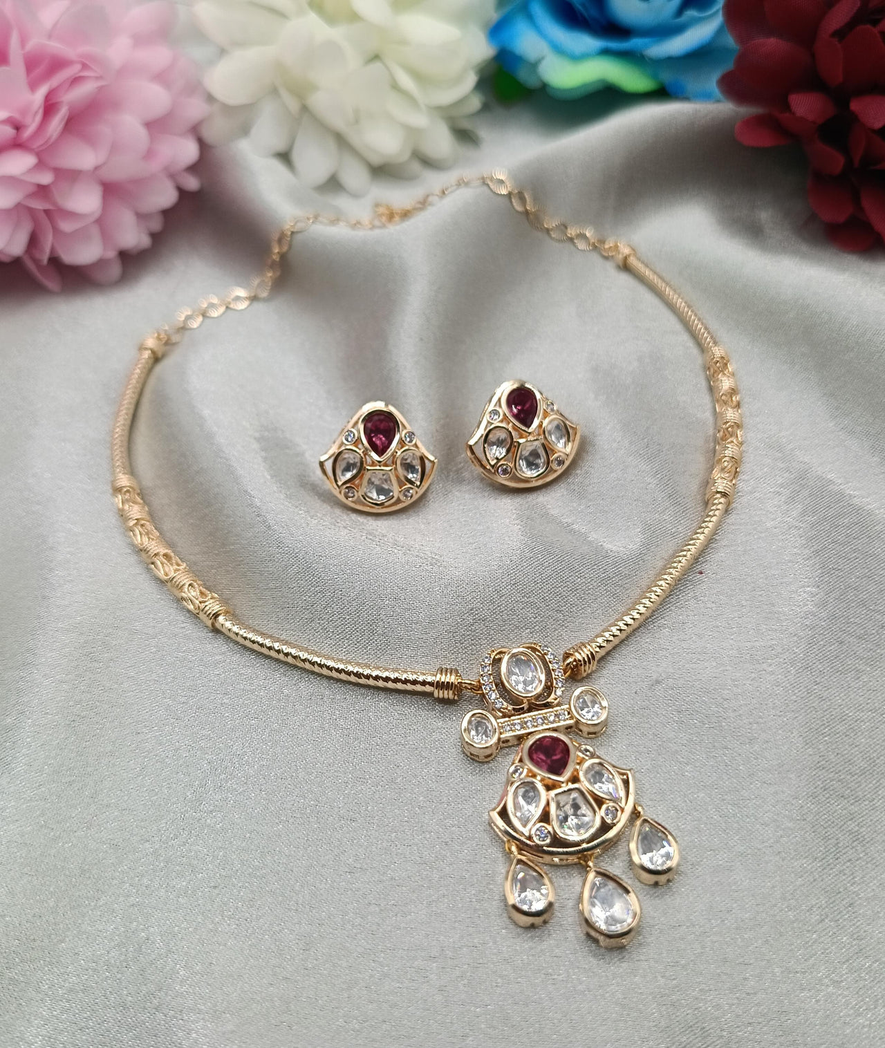 Pratibha Brass Kundan Moissanite Hasli Necklace with Earring