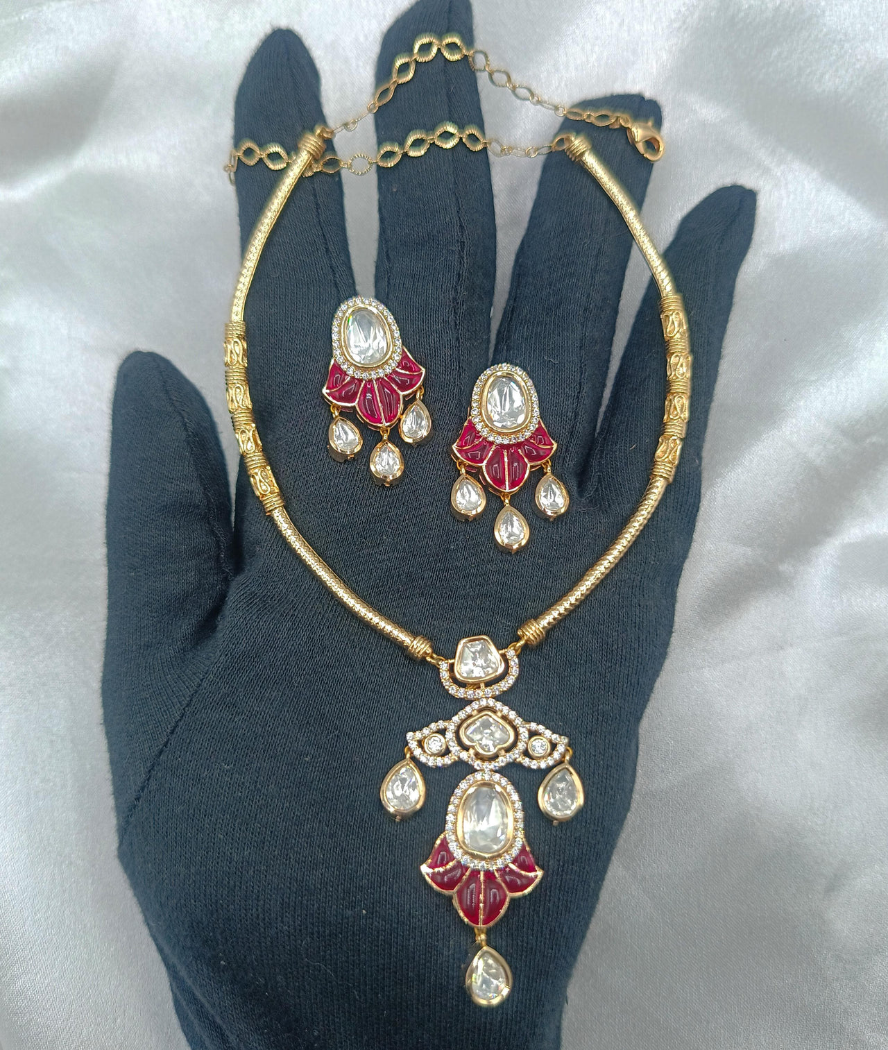 Royal Rajwadi Kundan Hasli Necklace with Earrings