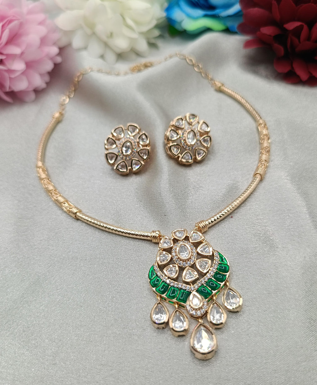 Anshika Brass Gold Plated Kundan Moissanite Hasli Necklace with Earring