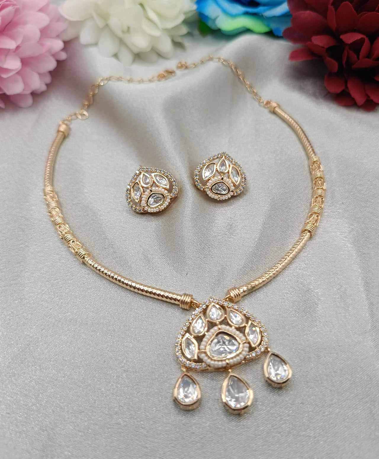 Avani Brass Gold Plated Kundan Moissanite Hasli Necklace with Earring