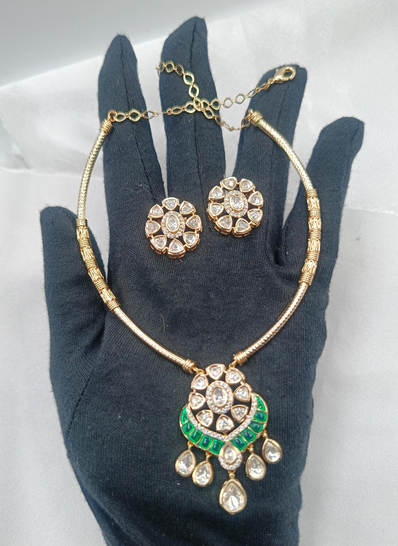 Anshika Brass Gold Plated Kundan Moissanite Hasli Necklace with Earring