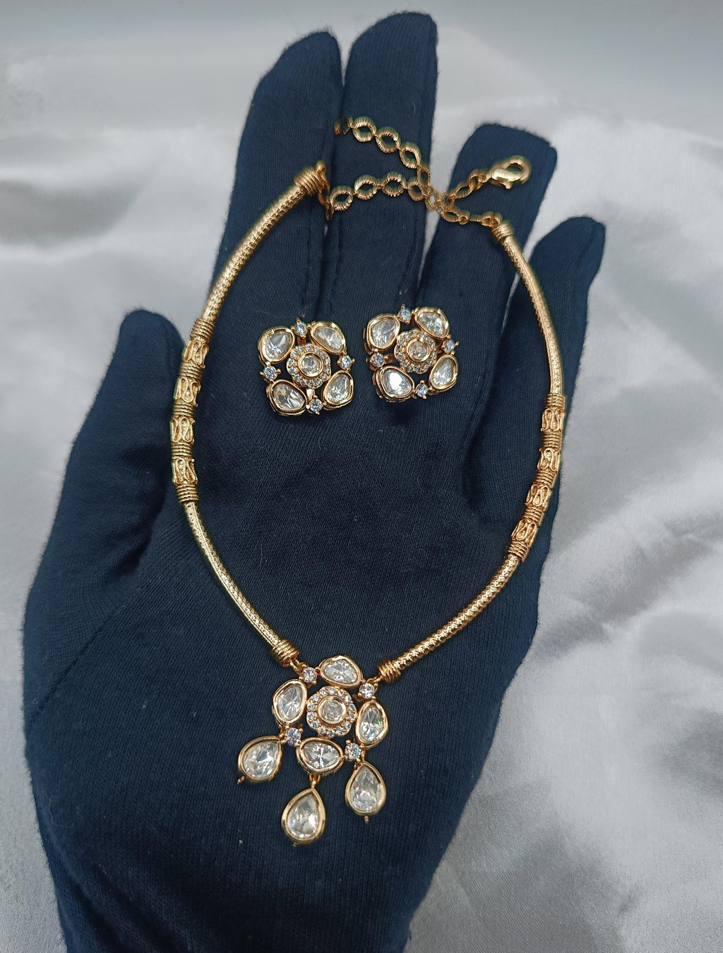 Vanshika Brass Kundan Moissanite Hasli Necklace with Earring