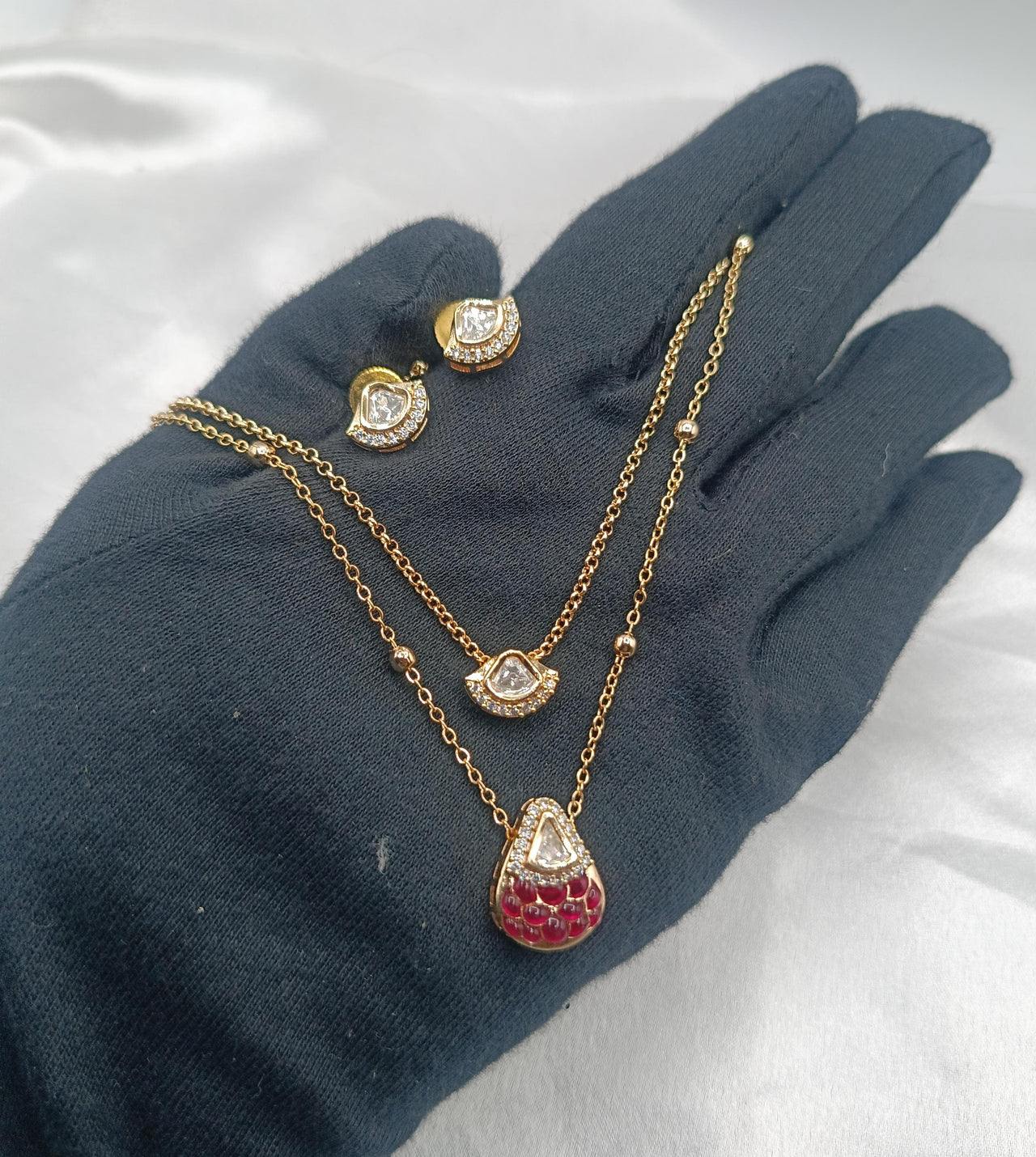 Ruby Brass Gold Plated Kundan Moissanite Chain Pendant Set