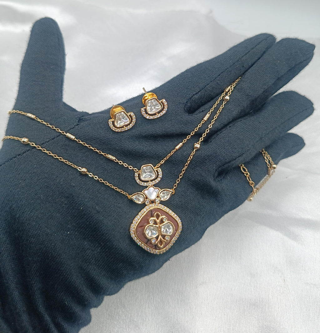 Vidushi Colour MOP Gold Plated Kundan Moissanite Chain Pendant Set