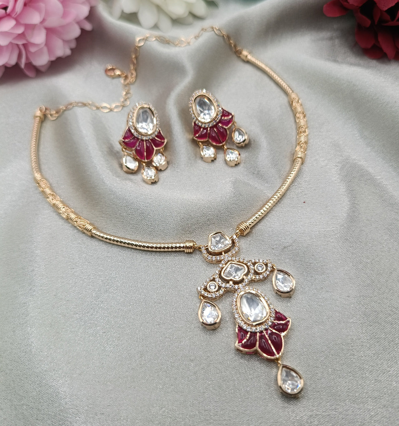 Royal Rajwadi Kundan Hasli Necklace with Earrings