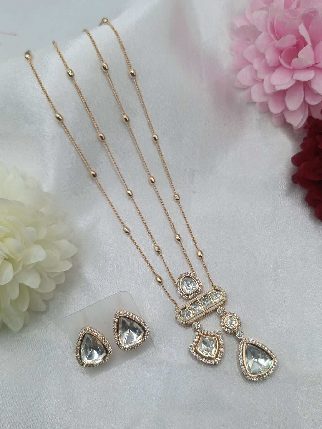 Monalisa Tringle Brass Gold Plated Double Chain Kundan Moissanite Chain Pendant Set