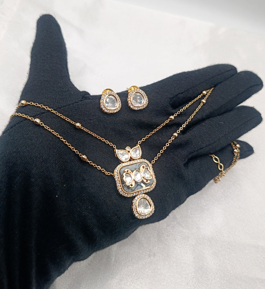Avani brass Gold Plated Plated Colour Mop Kundan Moissanite Chain Pendant Set